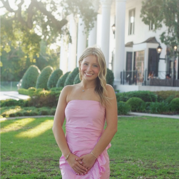 Meet your Posher, Raegan - Picture 5 of 5